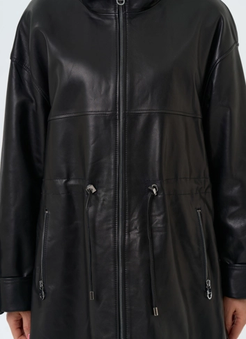 Женский плащ из натуральной кожи с капюшоном