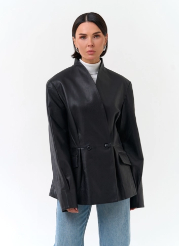 Двубортный жакет из натуральной кожи фото