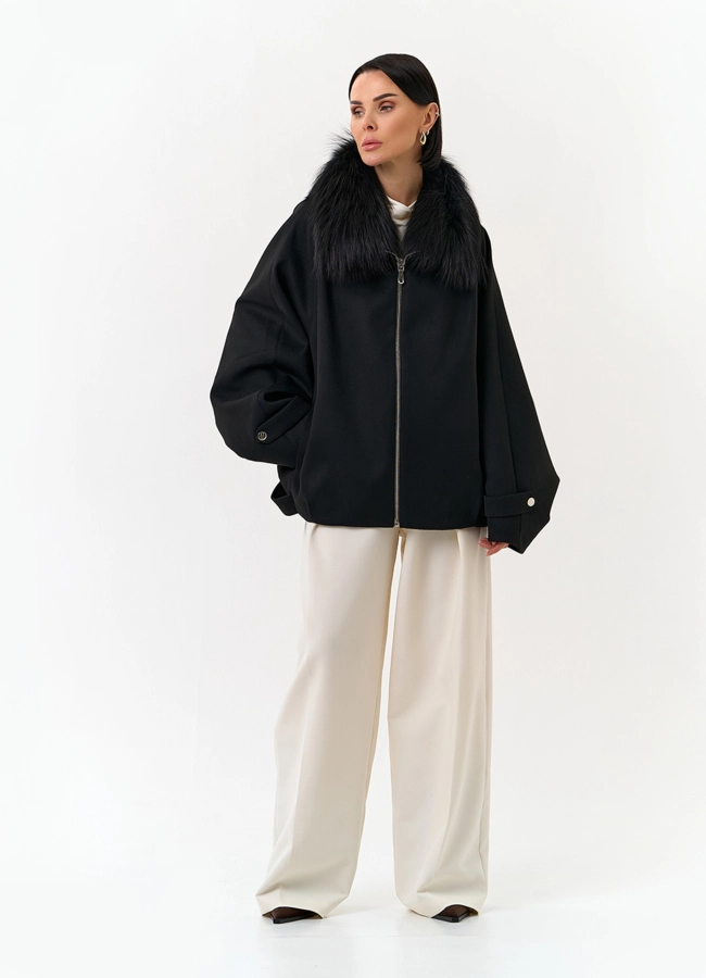 Женское укороченное пальто с отделкой из меха лисы модель № 32859 универмаг малина