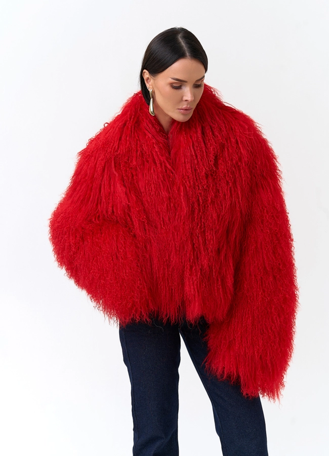 Красная шуба из ламы модель № 33756 универмаг малина фото